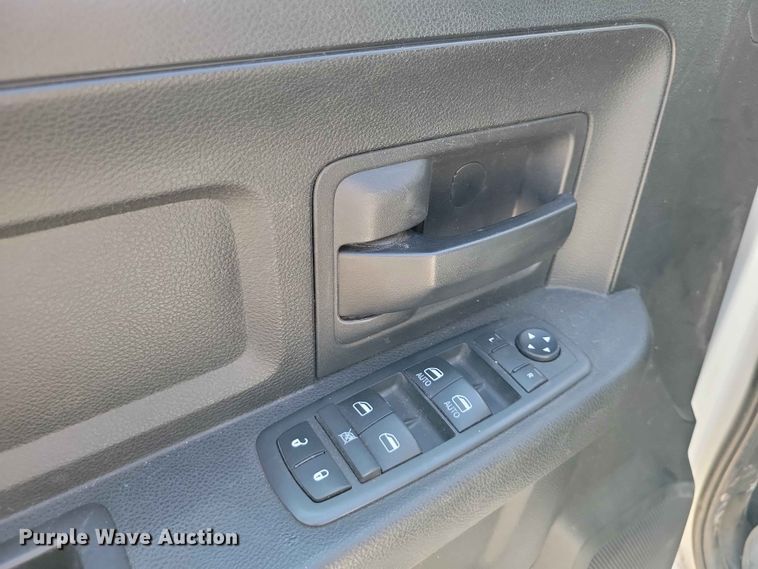 image for item FU0029 2018 RAM 3500 Crew Cab pickup truck