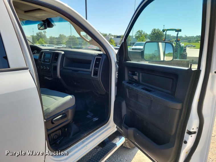image for item FU0029 2018 RAM 3500 Crew Cab pickup truck