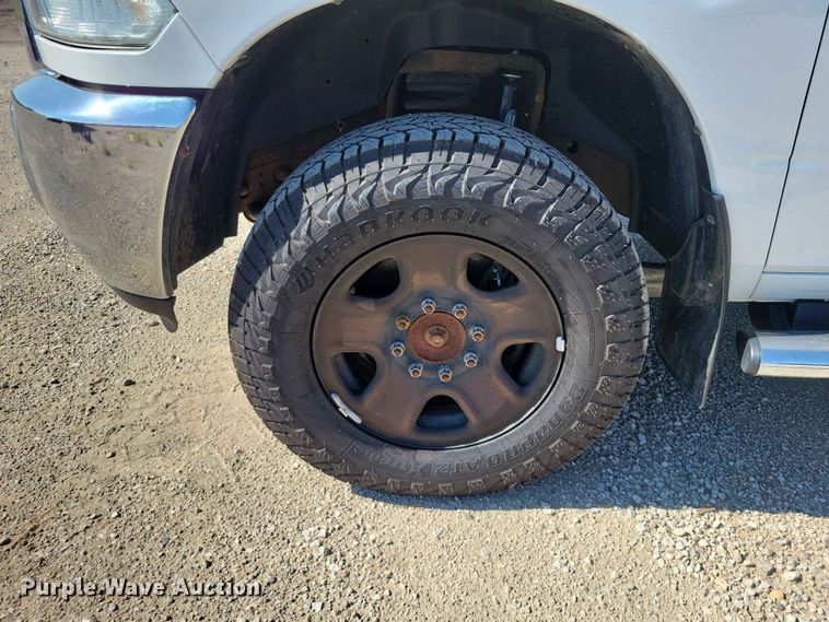 image for item FU0029 2018 RAM 3500 Crew Cab pickup truck
