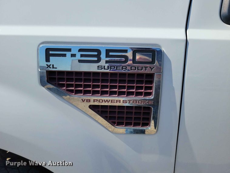 image for item FU0030 2008 Ford F350 Super Duty dump bed pickup truck