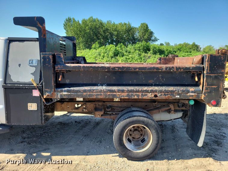 image for item FU0030 2008 Ford F350 Super Duty dump bed pickup truck