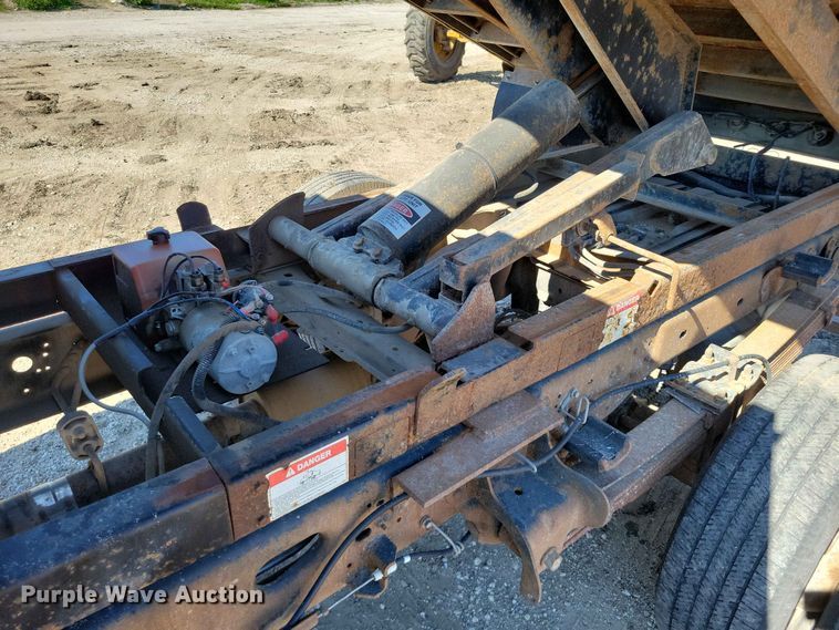 image for item FU0030 2008 Ford F350 Super Duty dump bed pickup truck