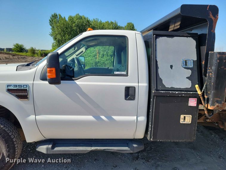 image for item FU0030 2008 Ford F350 Super Duty dump bed pickup truck