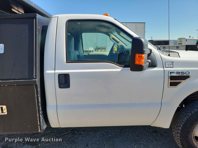 image for item FU0030 2008 Ford F350 Super Duty dump bed pickup truck