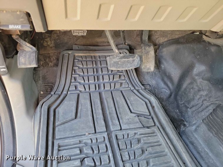 image for item FU0030 2008 Ford F350 Super Duty dump bed pickup truck
