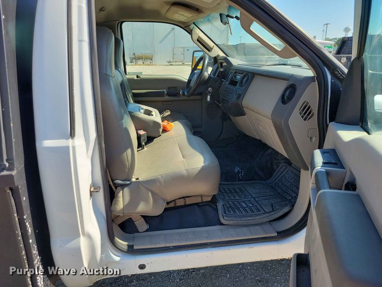 image for item FU0030 2008 Ford F350 Super Duty dump bed pickup truck