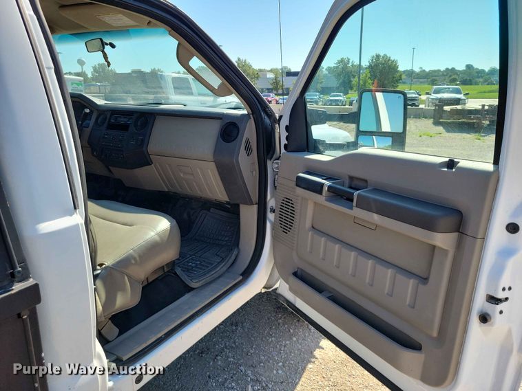 image for item FU0030 2008 Ford F350 Super Duty dump bed pickup truck