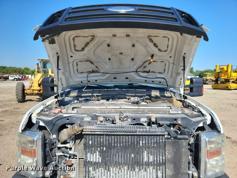 image for item FU0030 2008 Ford F350 Super Duty dump bed pickup truck