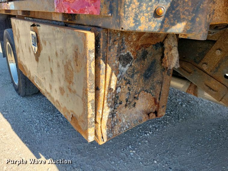 image for item FU0031 2018 Ram 5500 Crew Cab flatbed truck