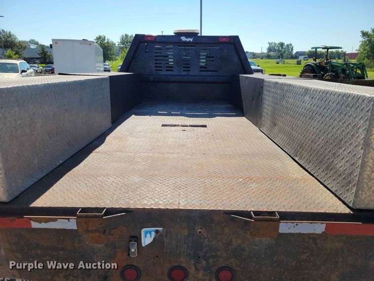 image for item FU0031 2018 Ram 5500 Crew Cab flatbed truck