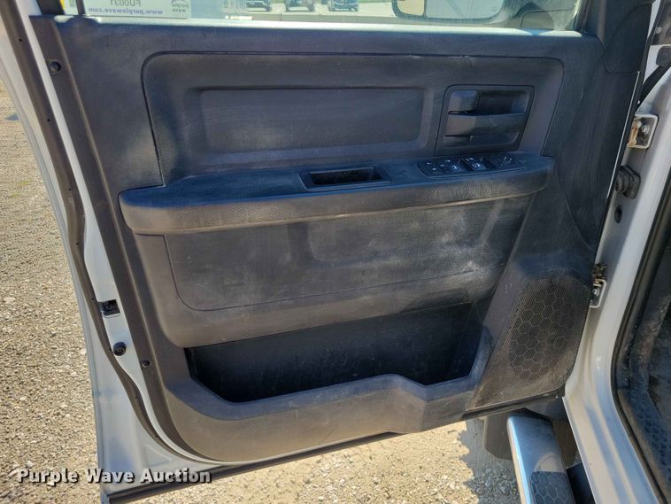 image for item FU0031 2018 Ram 5500 Crew Cab flatbed truck