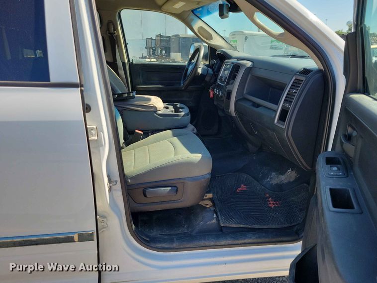 image for item FU0031 2018 Ram 5500 Crew Cab flatbed truck