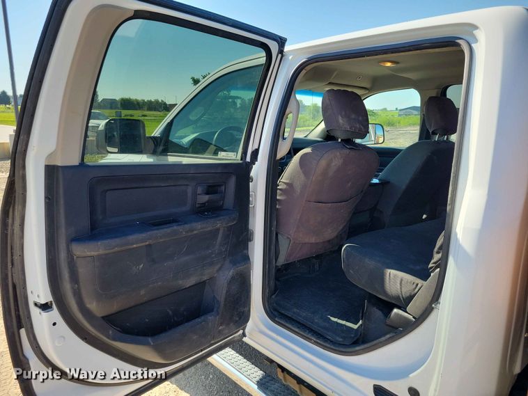 image for item FU0031 2018 Ram 5500 Crew Cab flatbed truck
