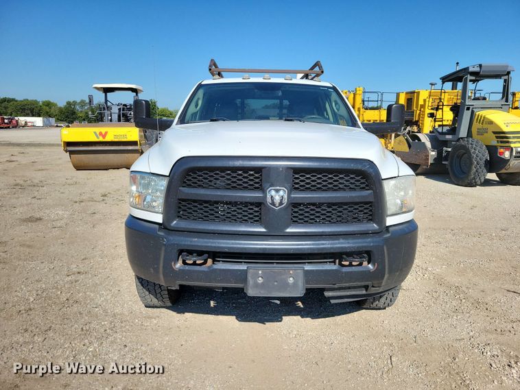 image for item FU0032 2018 RAM 2500 Crew Cab flatbed pickup truck