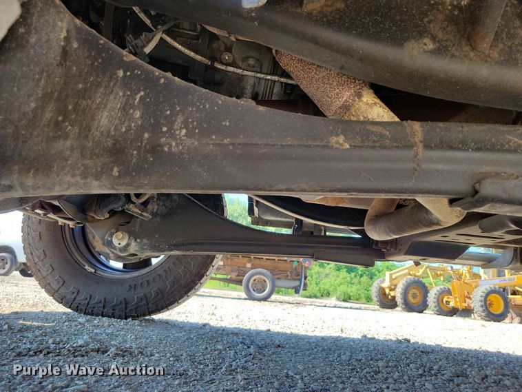 image for item FU0032 2018 RAM 2500 Crew Cab flatbed pickup truck