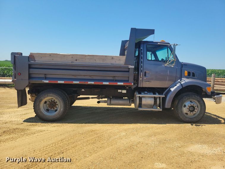 image for item FU0035 2005 Sterling L7500 dump truck