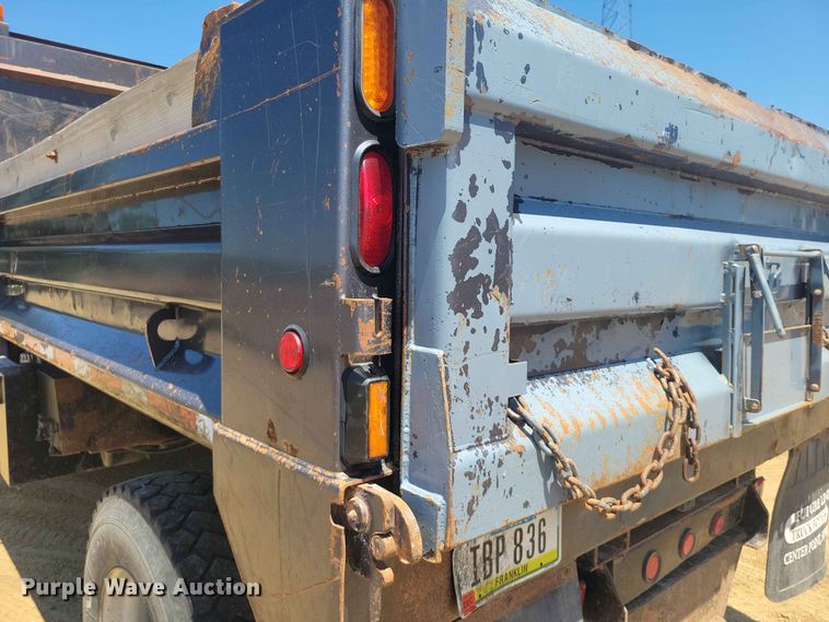 image for item FU0035 2005 Sterling L7500 dump truck