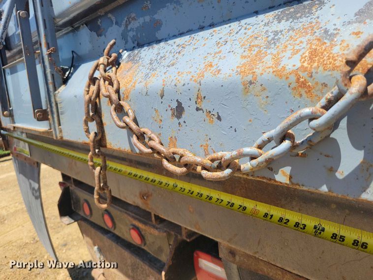 image for item FU0035 2005 Sterling L7500 dump truck