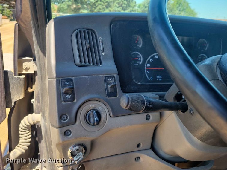 image for item FU0035 2005 Sterling L7500 dump truck