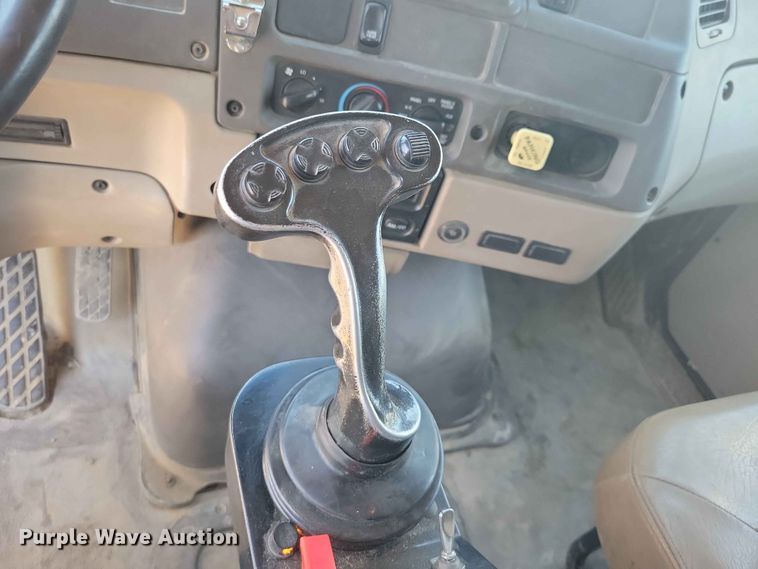 image for item FU0035 2005 Sterling L7500 dump truck