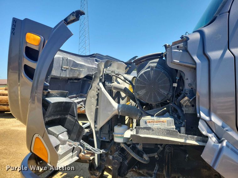 image for item FU0035 2005 Sterling L7500 dump truck