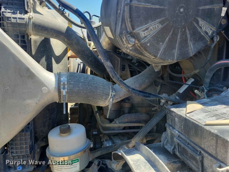 image for item FU0035 2005 Sterling L7500 dump truck