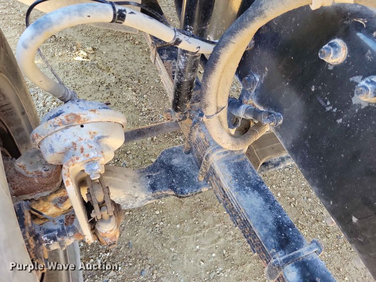 image for item FU0035 2005 Sterling L7500 dump truck