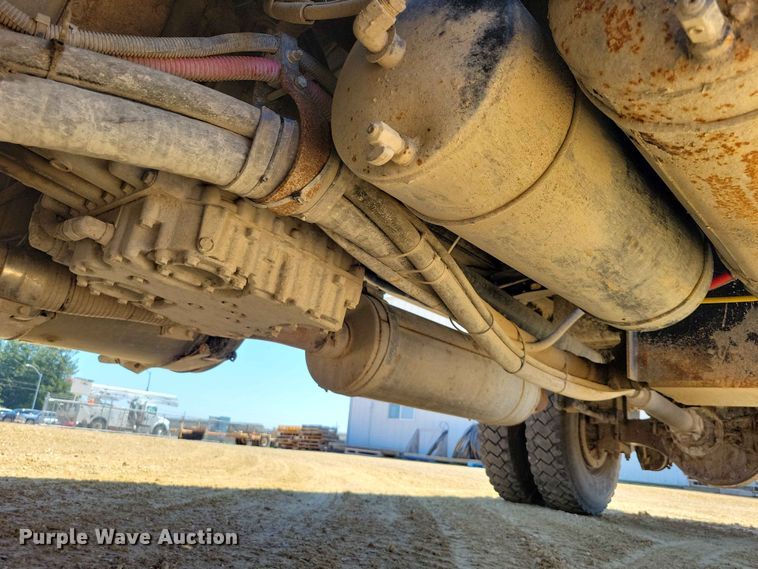 image for item FU0035 2005 Sterling L7500 dump truck