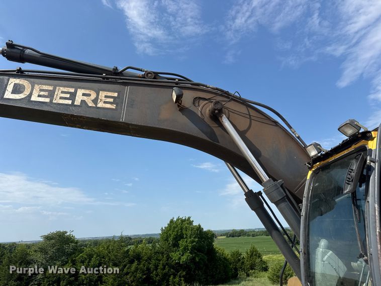 image for item HI9386 2014 John Deere 210G LC excavator