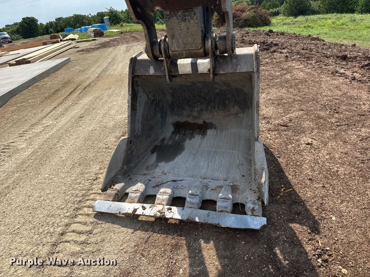 image for item HI9386 2014 John Deere 210G LC excavator
