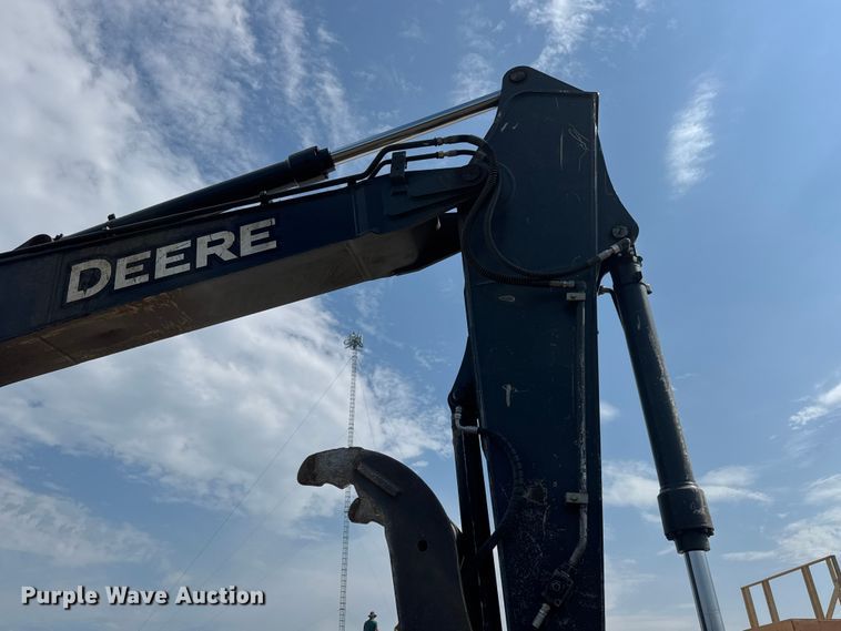 image for item HI9386 2014 John Deere 210G LC excavator