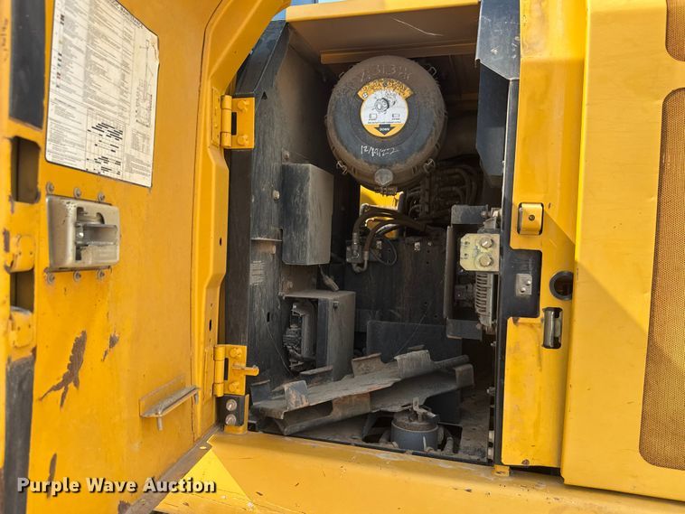 image for item HI9386 2014 John Deere 210G LC excavator