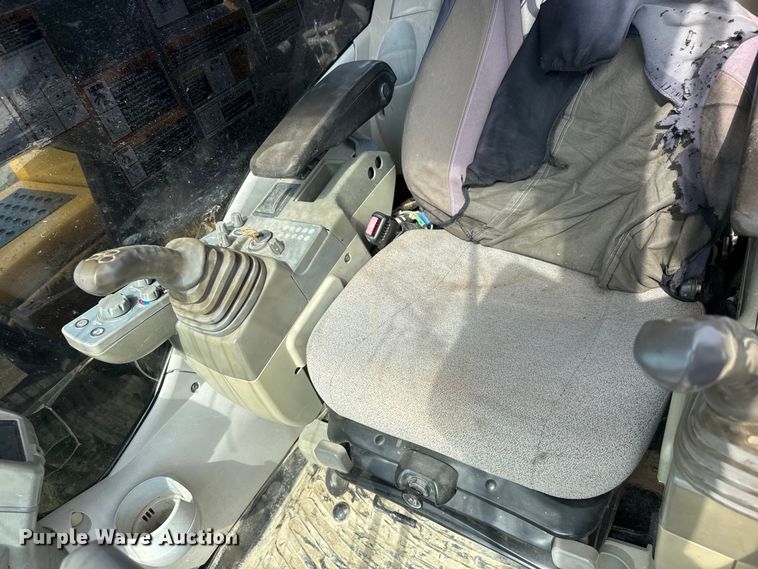 image for item HI9386 2014 John Deere 210G LC excavator