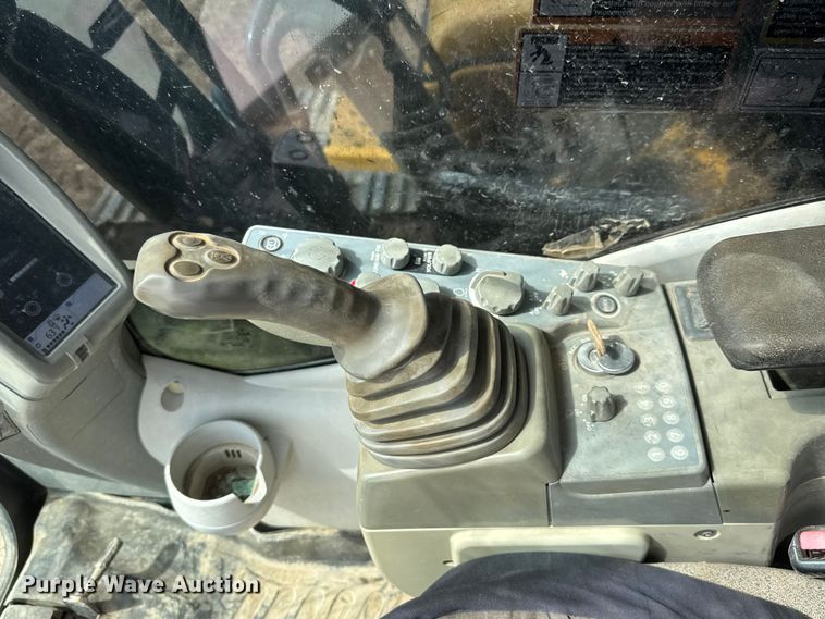 image for item HI9386 2014 John Deere 210G LC excavator
