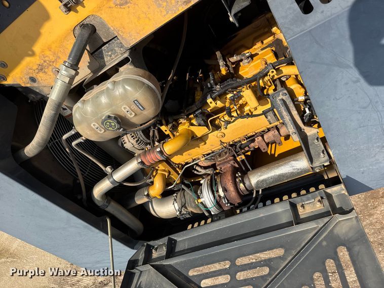 image for item HI9386 2014 John Deere 210G LC excavator