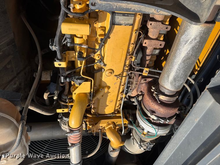 image for item HI9386 2014 John Deere 210G LC excavator