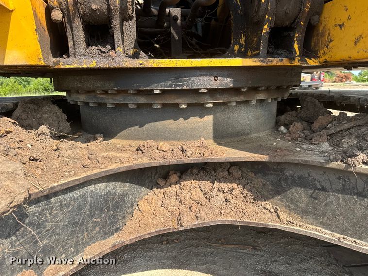 image for item HI9386 2014 John Deere 210G LC excavator