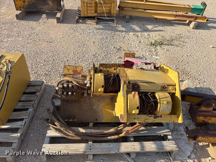 image for item JM9515 Midwestern M10C pipe layer attachment