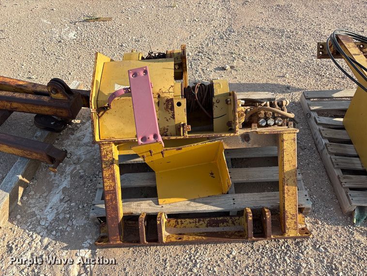 image for item JM9515 Midwestern M10C pipe layer attachment