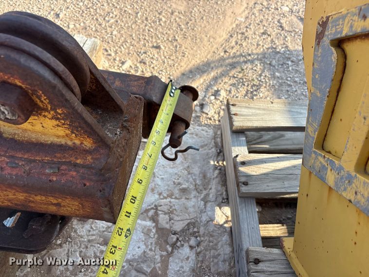 image for item JM9515 Midwestern M10C pipe layer attachment