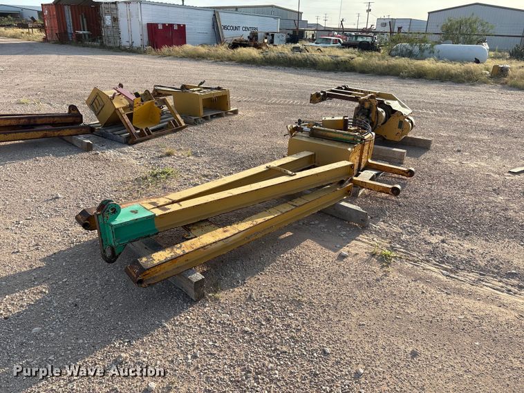 image for item JM9516 Midwestern M206 pipe layer attachment