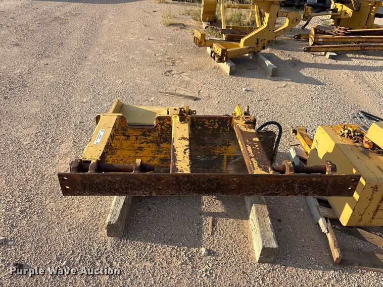 image for item JM9516 Midwestern M206 pipe layer attachment