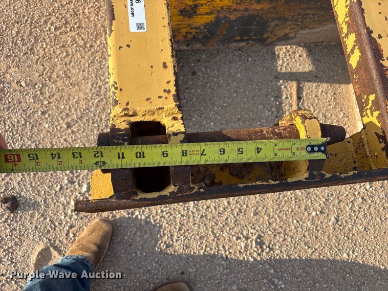 image for item JM9516 Midwestern M206 pipe layer attachment