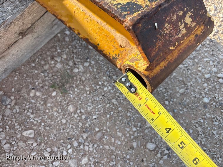 image for item JM9516 Midwestern M206 pipe layer attachment