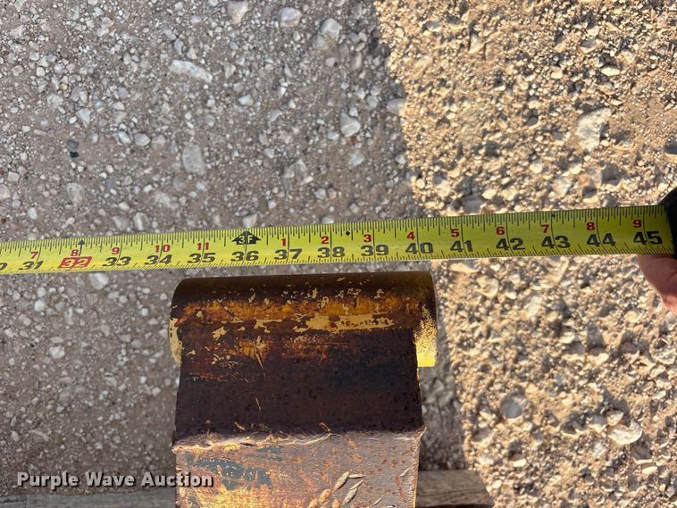 image for item JM9516 Midwestern M206 pipe layer attachment