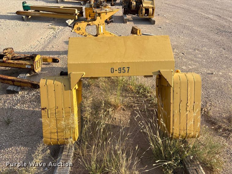 image for item JM9517 Midwestern M250C pipe layer attachment