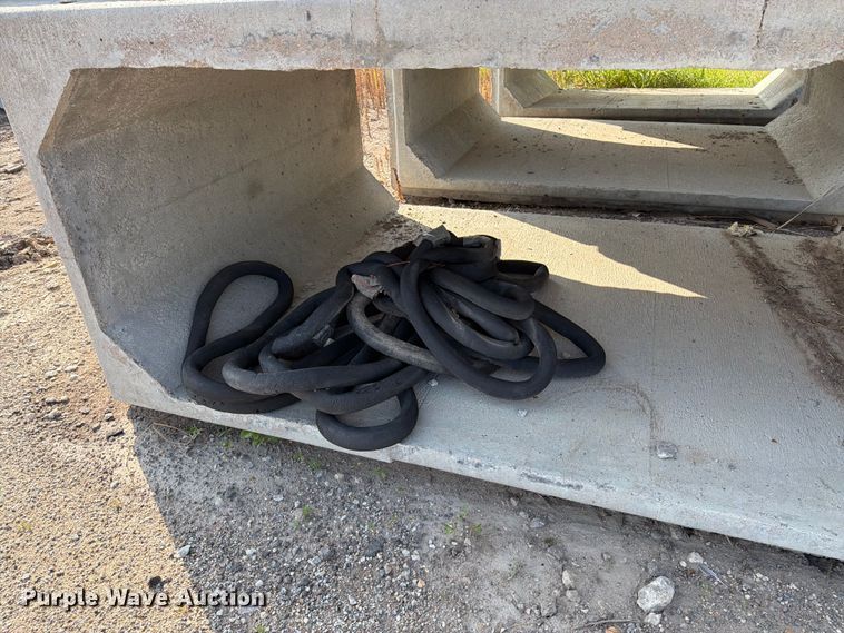 image for item MZ9705 (5) concrete box culverts