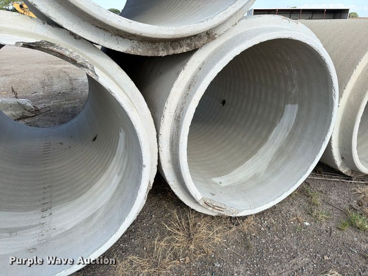 image for item MZ9706 Concrete drain pipes