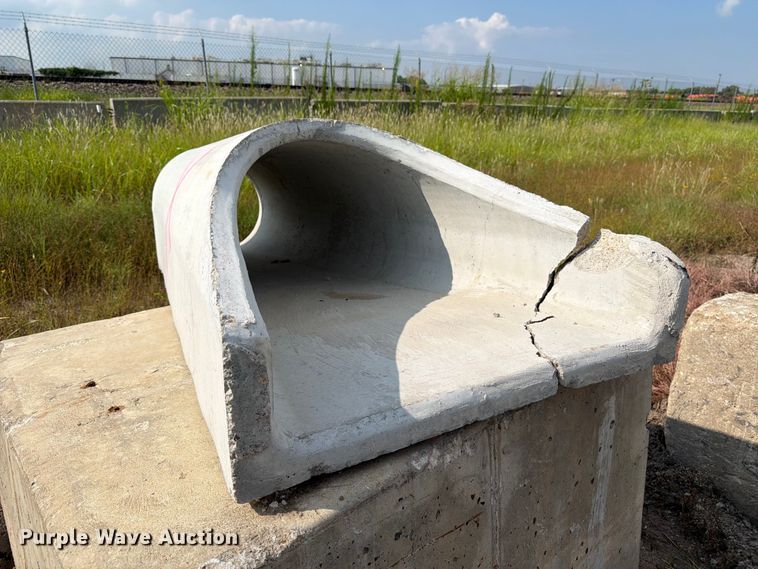 image for item MZ9710 Concrete drain pipes