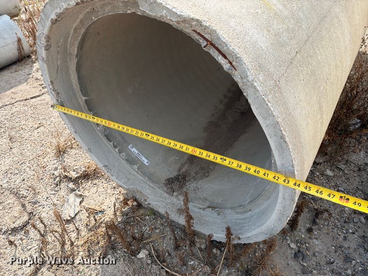 image for item MZ9711 Concrete pipes